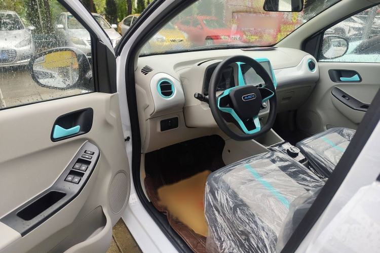 Used JMEV Xiao Qilin 2026 Model PLUS+ Comfort Version Interior 1