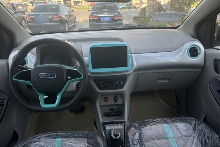 Used JMEV Xiao Qilin 2026 Model PLUS+ Comfort Version Interior 1