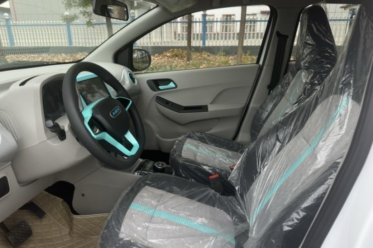 Used JMEV Xiao Qilin 2026 Model PLUS+ Comfort Version Interior 2