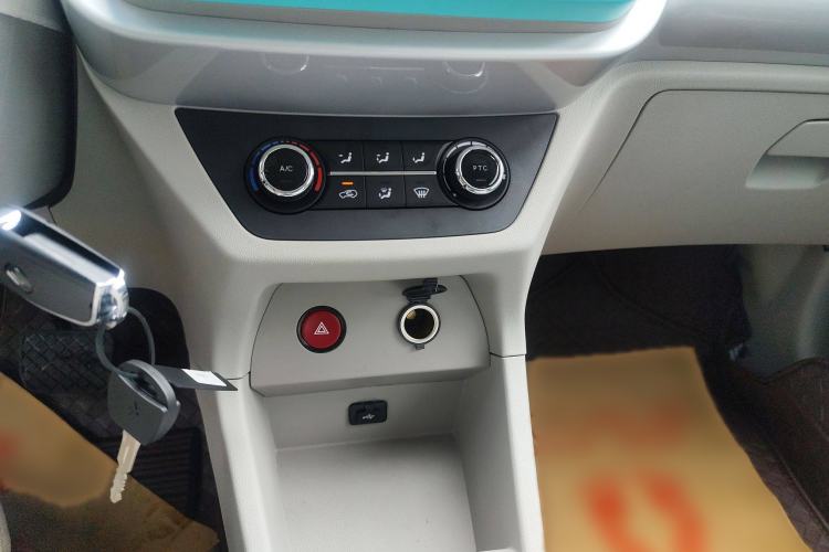 Used JMEV Xiao Qilin 2026 Model PLUS+ Comfort Version Interior 8