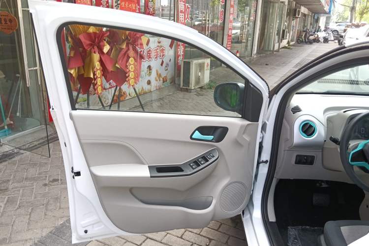 Used JMEV Xiao Qilin 2026 Model PLUS Comfort Version Left Front Door Interior