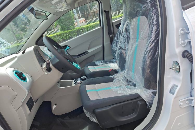 Used JMEV Xiao Qilin 2026 Model PLUS+ Luxury Version Left Front Seat