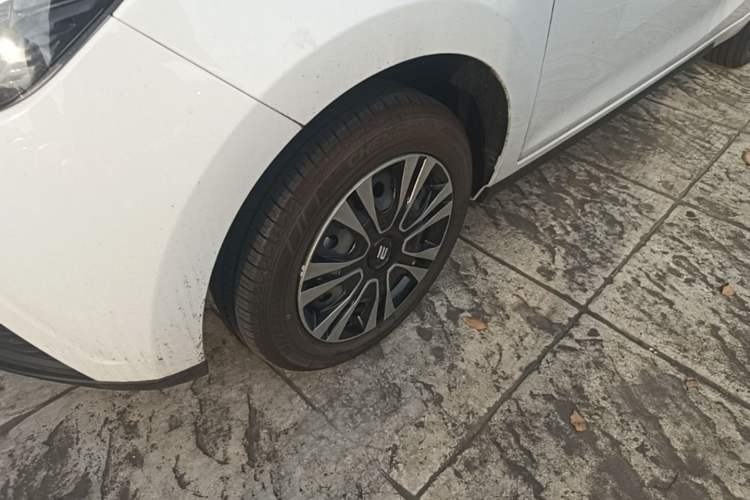 Used JMEV Xiao Qilin 2026 Model PLUS+ Comfort Version Left Front Wheel Hub