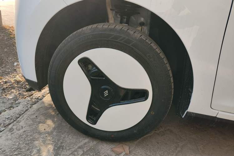 Used JMEV Xiao Qilin 2026 Model PLUS+ Comfort Version Left Front Wheel Hub