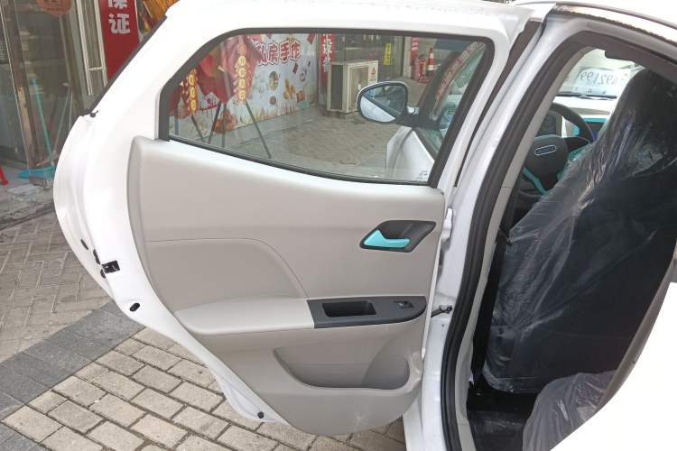 Used JMEV Xiao Qilin 2026 Model PLUS Comfort Version Left Rear Door Interior