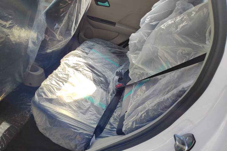 Used JMEV Xiao Qilin 2026 Model PLUS+ Comfort Version Left Rear Seat
