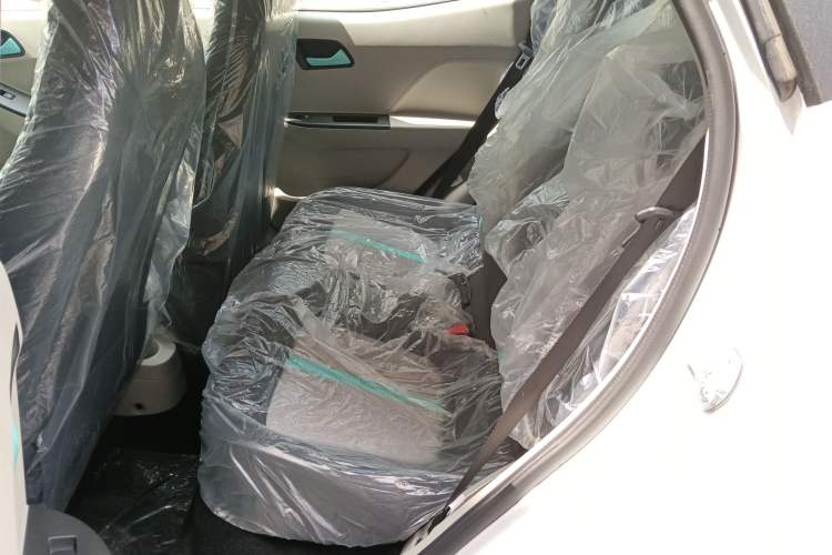Used JMEV Xiao Qilin 2026 Model PLUS Comfort Version Left Rear Seat