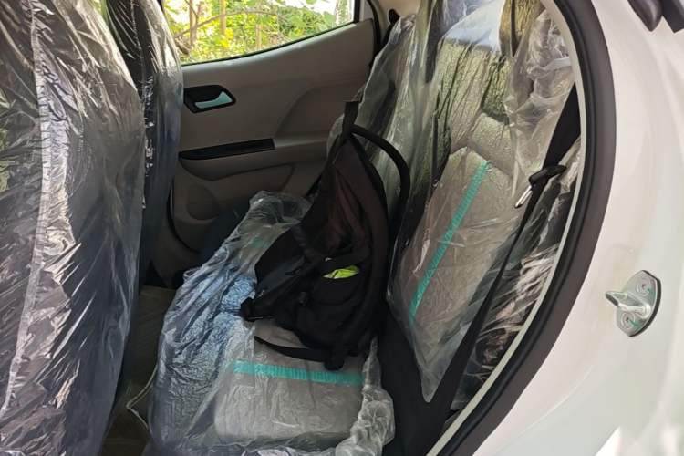 Used JMEV Xiao Qilin 2026 Model PLUS+ Comfort Version Left Rear Seat