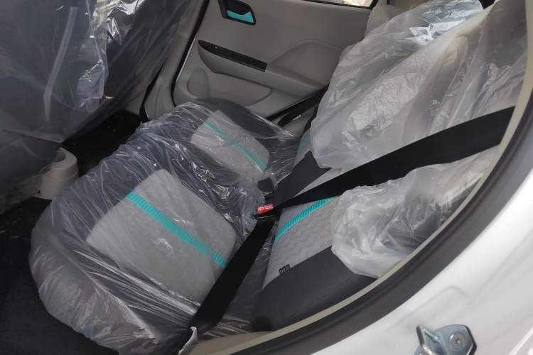Used JMEV Xiao Qilin 2026 Model PLUS+ Comfort Version Left Rear Seat