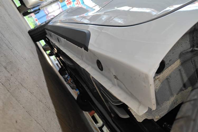 Used JMEV Xiao Qilin 2026 Model PLUS+ Comfort Version Left Side Sill