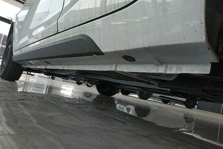 Used JMEV Xiao Qilin 2026 Model PLUS+ Comfort Version Left Side Sill