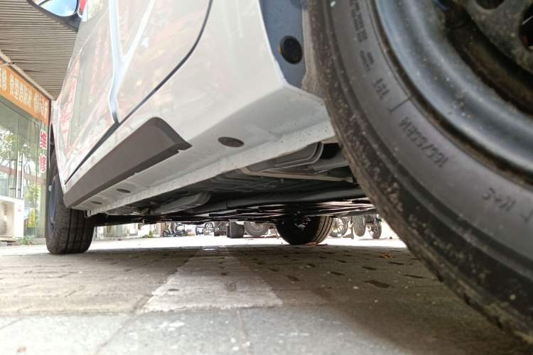 Used JMEV Xiao Qilin 2026 Model PLUS Comfort Version Left Side Sill
