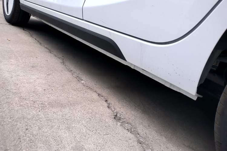 Used JMEV Xiao Qilin 2026 Model PLUS+ Comfort Version Left Side Sill