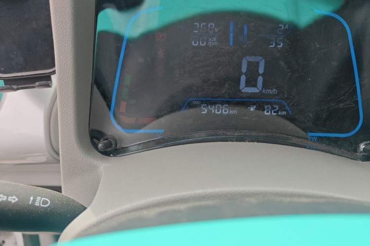 Used JMEV Xiao Qilin 2026 Model PLUS+ Comfort Version Odometer Close Up