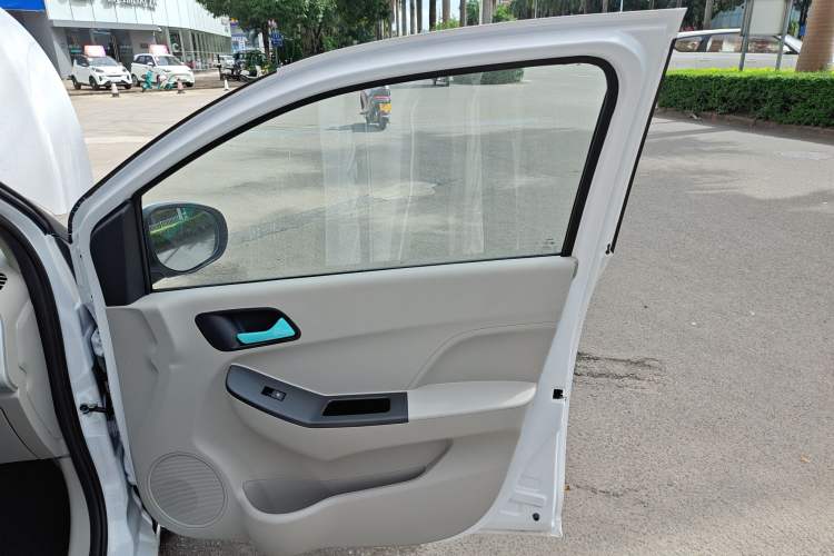 Used JMEV Xiao Qilin 2026 Model PLUS+ Luxury Version Right Front Door Interior