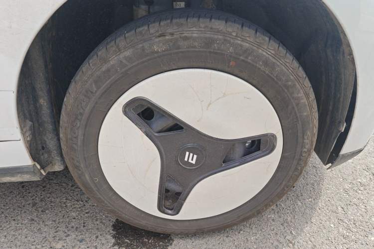 Used JMEV Xiao Qilin 2026 Model PLUS+ Comfort Version Right Front Wheel Hub