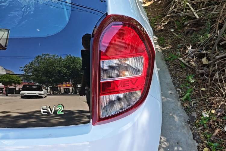 Used JMEV Xiao Qilin 2026 Model PLUS+ Comfort Version Right Rear Taillight
