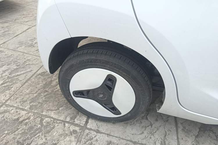 Used JMEV Xiao Qilin 2026 Model PLUS+ Comfort Version Right Rear Wheel Hub