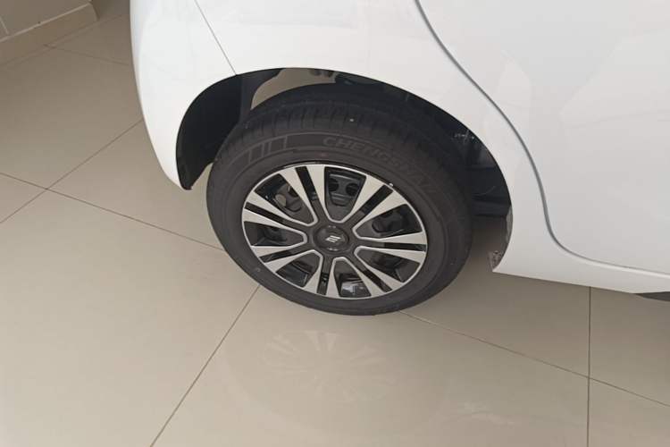 Used JMEV Xiao Qilin 2026 Model PLUS+ Comfort Version Right Rear Wheel Hub