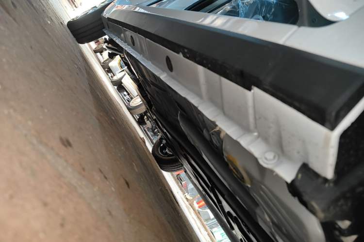 Used JMEV Xiao Qilin 2026 Model PLUS+ Comfort Version Right Side Sill