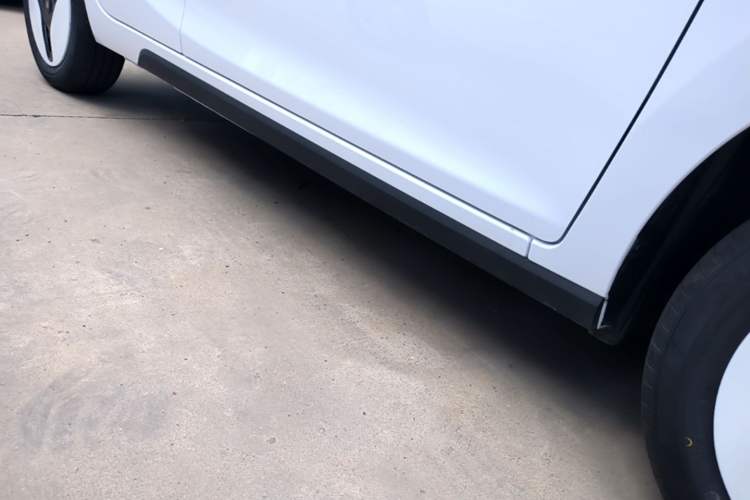 Used JMEV Xiao Qilin 2026 Model PLUS+ Comfort Version Right Side Sill
