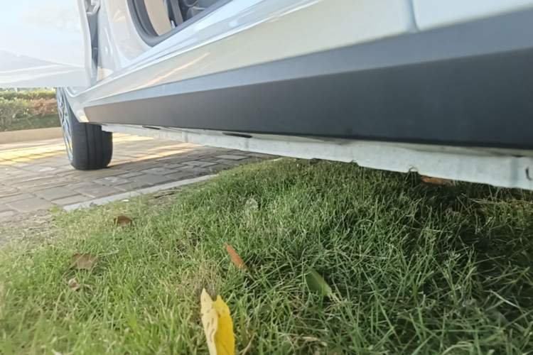 Used JMEV Xiao Qilin 2026 Model PLUS+ Comfort Version Right Side Sill