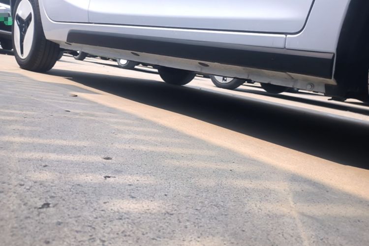Used JMEV Xiao Qilin 2026 Model PLUS+ Comfort Version Right Side Sill