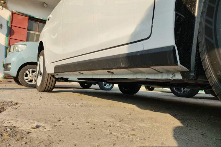 Used JMEV Xiao Qilin 2026 Model PLUS+ Comfort Version Right Side Sill