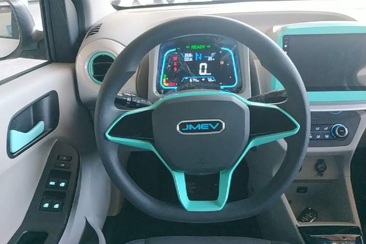 Used JMEV Xiao Qilin 2026 Model PLUS+ Comfort Version Steering Wheel