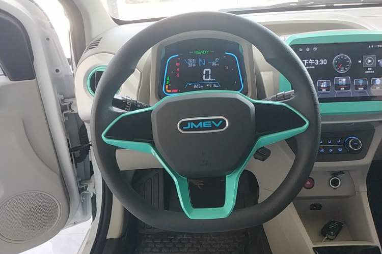 Used JMEV Xiao Qilin 2026 Model PLUS+ Comfort Version Steering Wheel