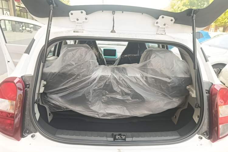Used JMEV Xiao Qilin 2026 Model PLUS+ Comfort Version Trunk