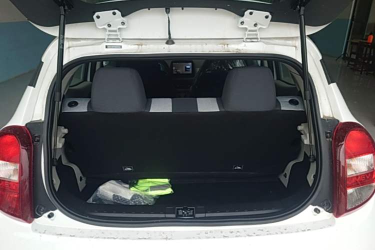 Used JMEV Xiao Qilin 2026 Model PLUS+ Luxury Version Trunk