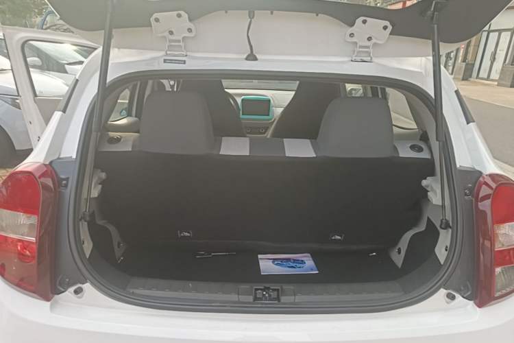 Used JMEV Xiao Qilin 2026 Model PLUS+ Comfort Version Trunk