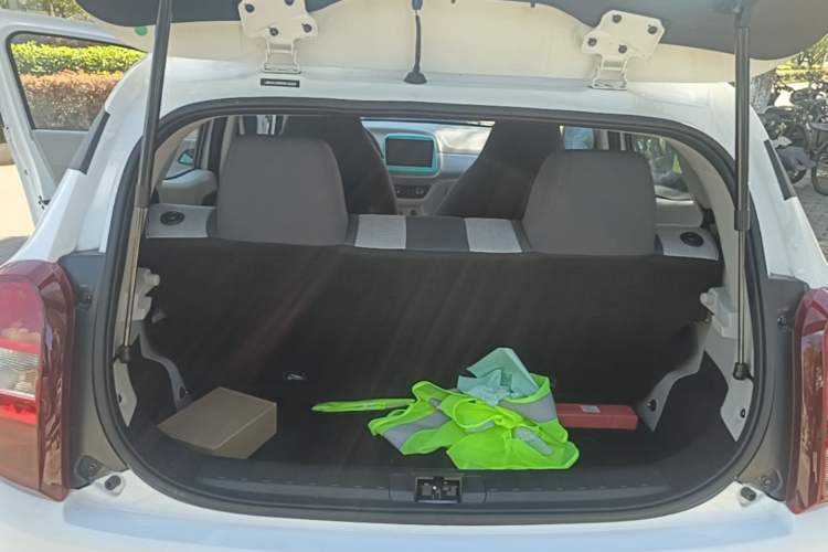 Used JMEV Xiao Qilin 2026 Model PLUS+ Comfort Version Trunk
