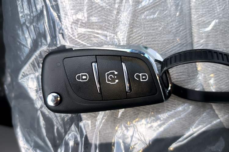 Used JMEV Xiao Qilin 2026 Model PLUS+ Comfort Version Vehicle Key