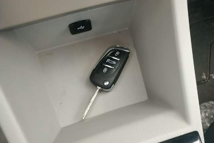 Used JMEV Xiao Qilin 2026 Model PLUS+ Comfort Version Vehicle Key