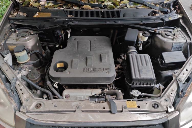Used Jonway A380 2012 Revised Version 1.6L Manual Standard Edition Engine Bay