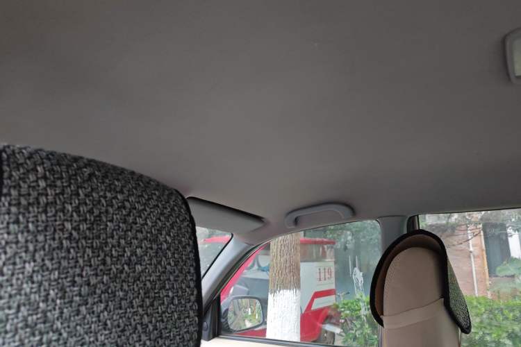 Used Jonway A380 2012 Revised Version 1.6L Manual Standard Edition Headliner