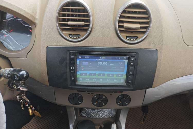 Used Jonway A380 2012 1.6L Manual Elite Model Audio And AC Panel