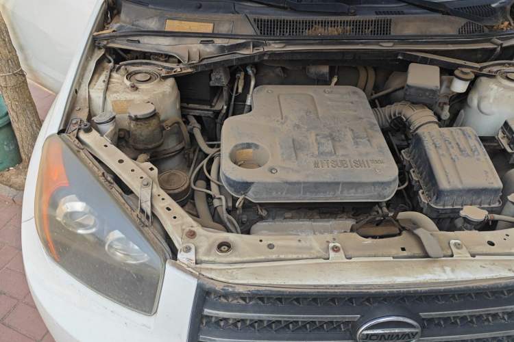 Used Jonway A380 2012 1.6L Manual Elite Model Engine Bay Right