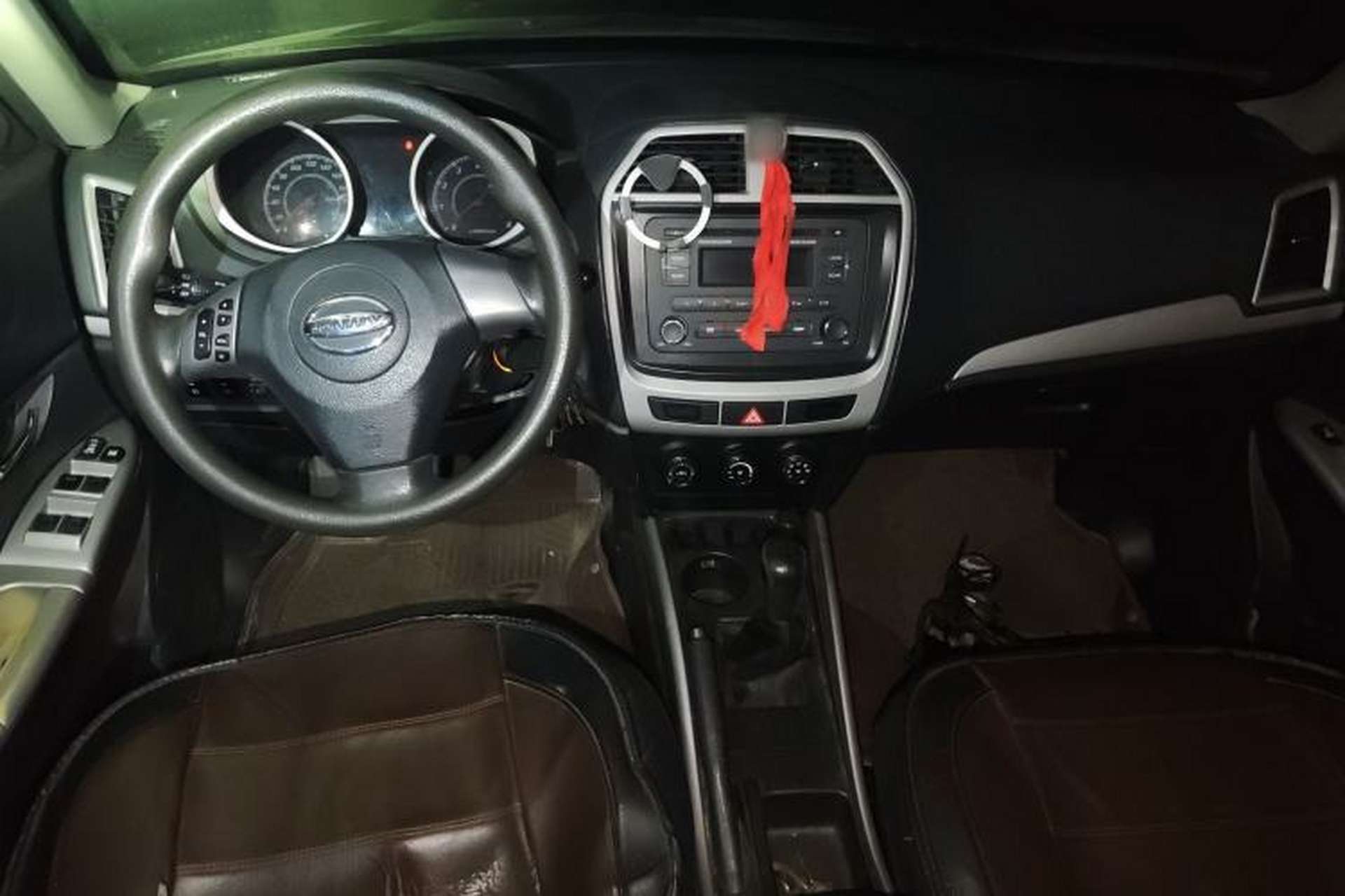Used Jonway A380 2014 1.5L Manual Value Edition Center Console