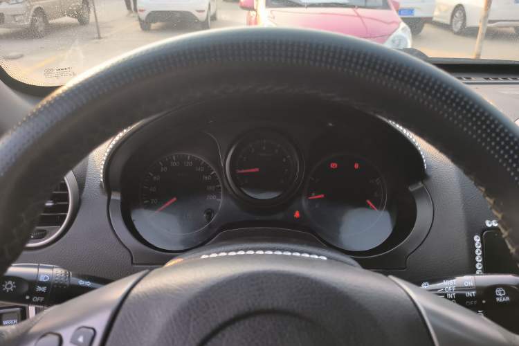 Used Jonway A380 2014 1.5L Manual Value Edition Interior 3