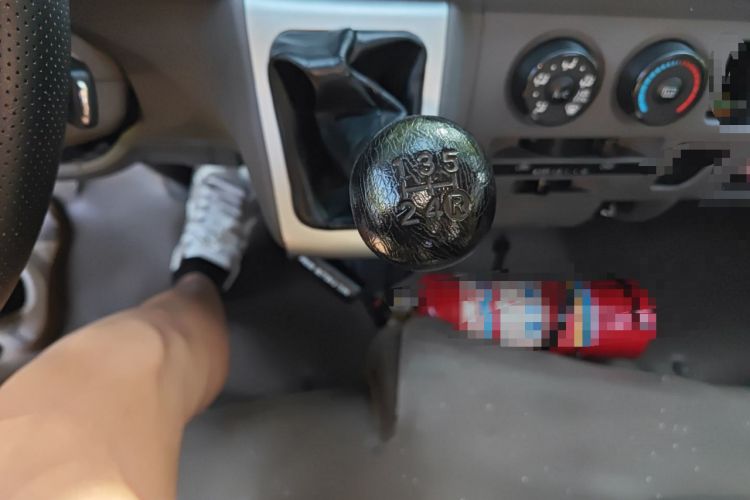 Used Joylong A4 2018 2.0T Standard Version Gear Lever