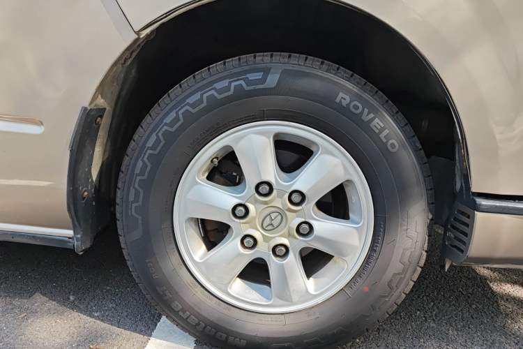 Used Joylong A4 2018 2.0T Standard Version Right Front Wheel Hub