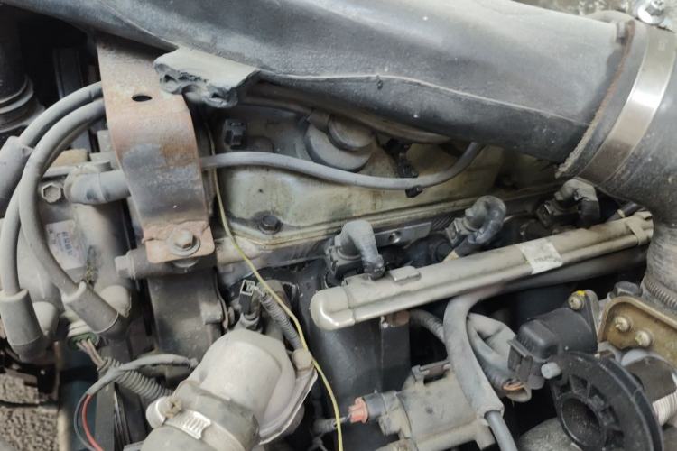 Used Joylong A5  Engine Bay