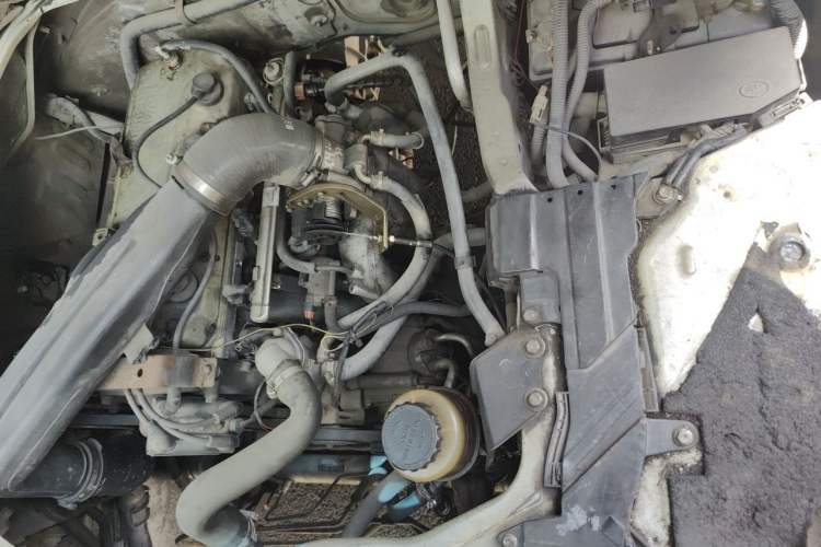 Used Joylong A5  Engine Bay Left