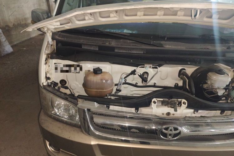 Used Joylong A5  Engine Bay Right