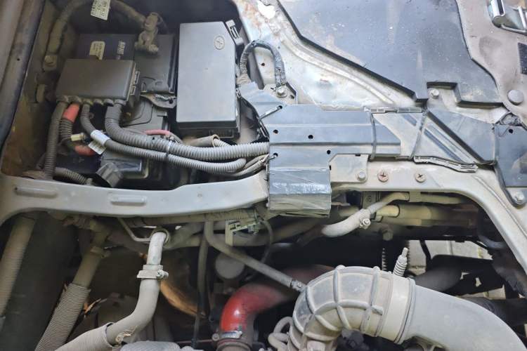 Used Joylong A5 2018 2.0T Luxury Model Engine Bay Left