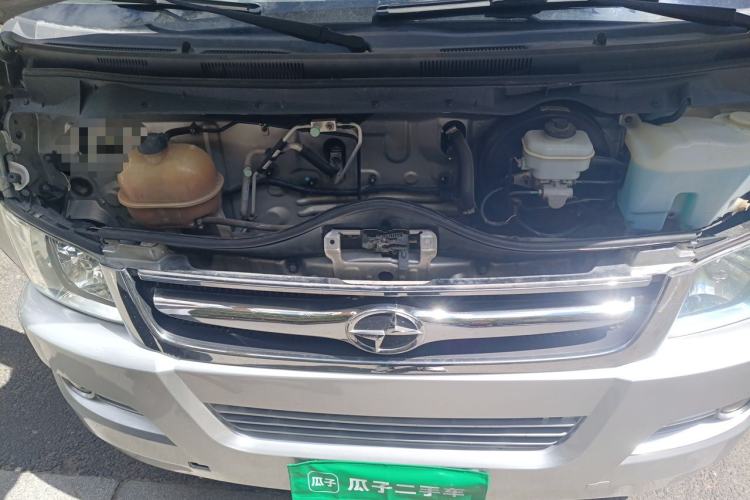 Used Joylong A6 2015 2.8T Luxury Version JE4D28A Engine Bay