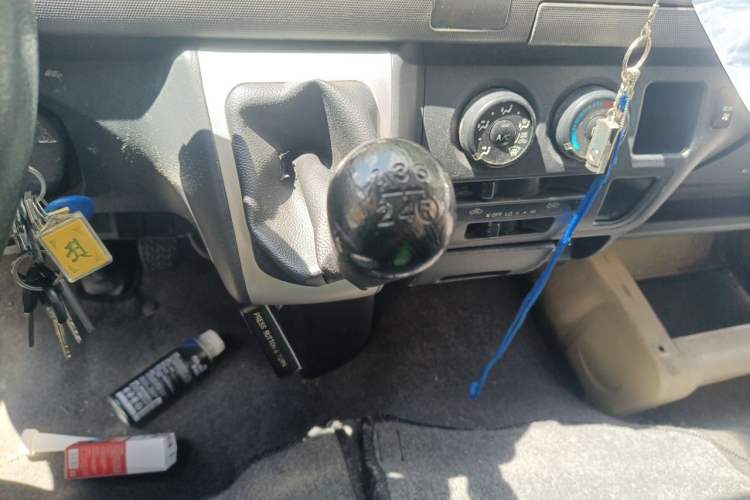 Used Joylong A6 2015 2.8T Luxury Version JE4D28A Gear Lever
